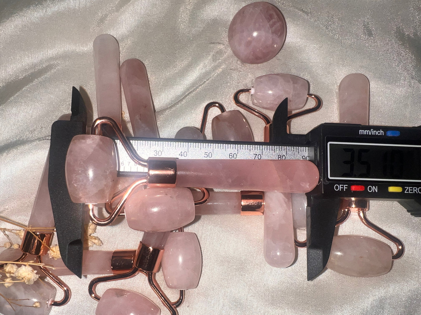 Mini Rose Quartz facial Roller