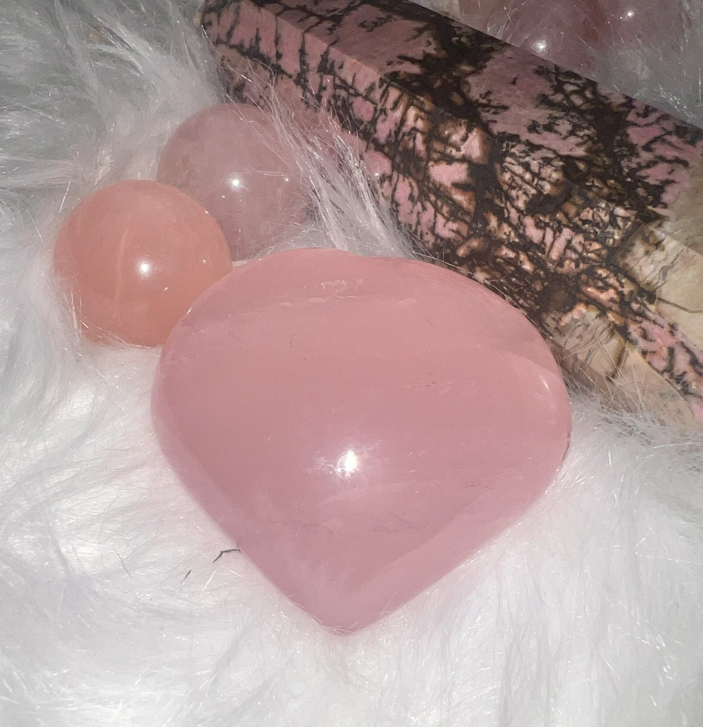 Rose Quartz Heart Carving: Heartfelt Healing
