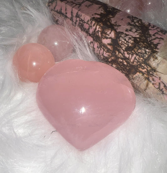 Rose Quartz Heart Carving: Heartfelt Healing