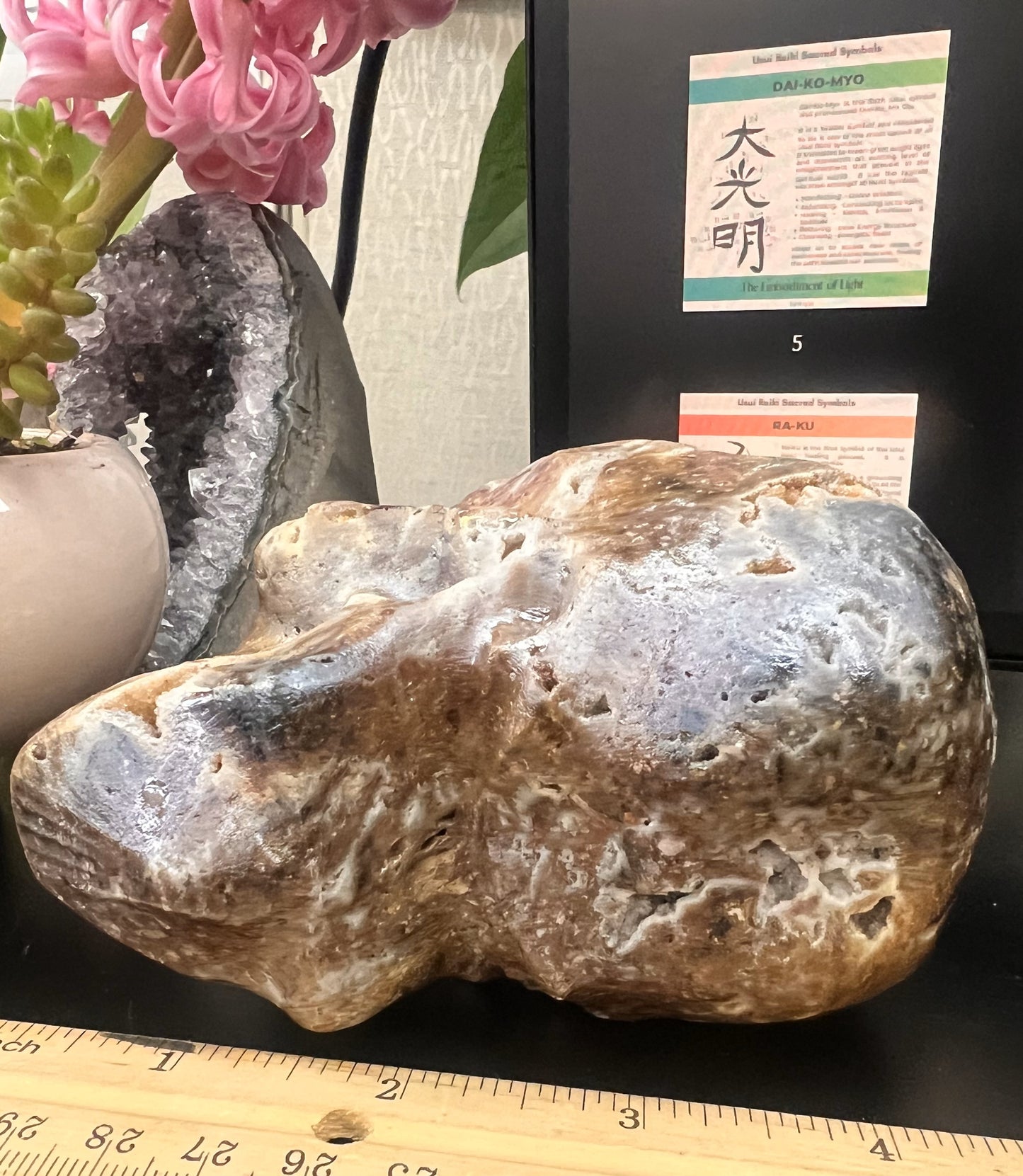 Aura Spherulite Skull