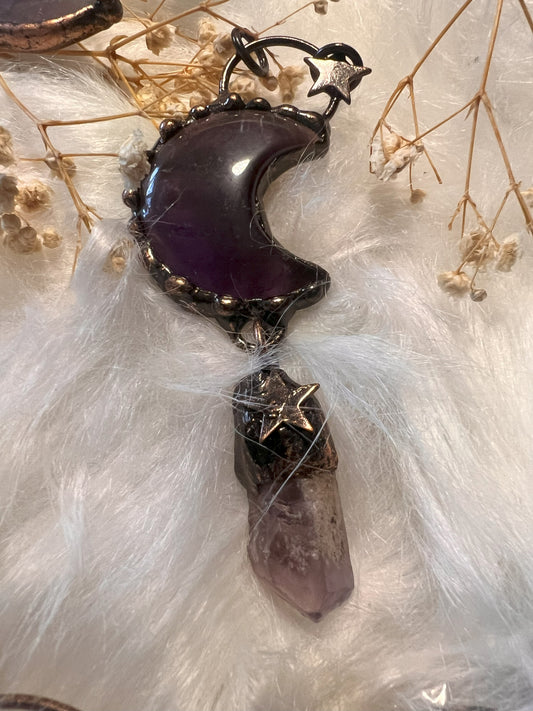 Amethyst Serenity: Copper Healing Pendant